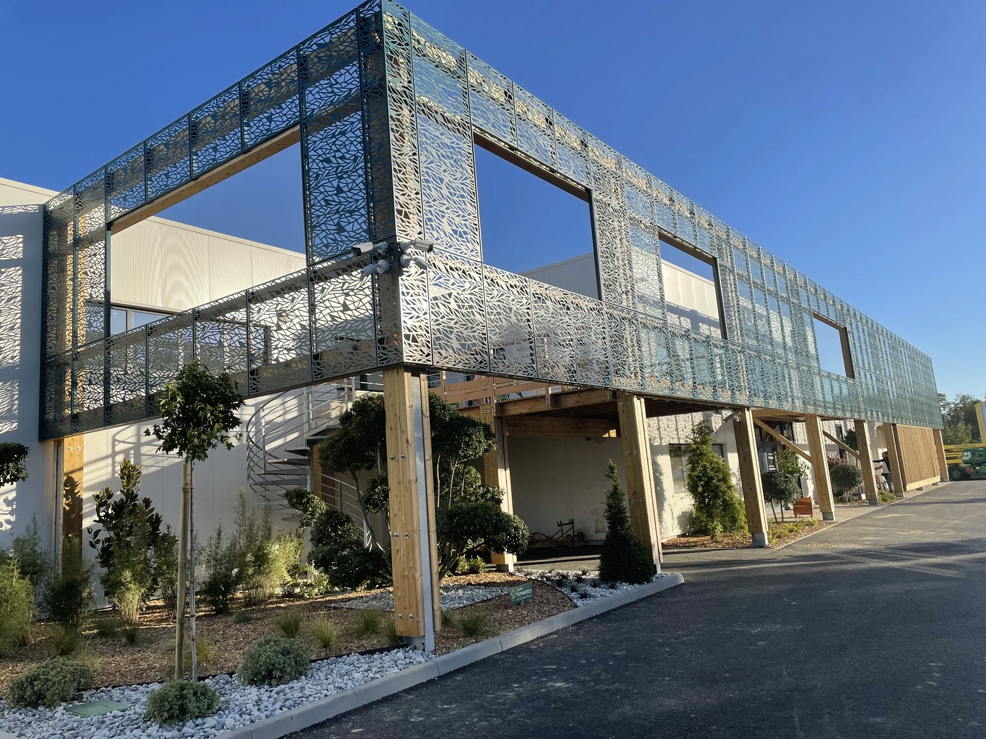 Extension d'un Siège social (17)